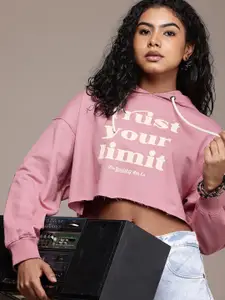 The Roadster Life Co. Printed Relaxed Fit Hooded Crop Sweatshirt