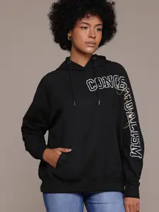 The Roadster Lifestyle Co. Women Printed Hooded Longline Sweatshirt