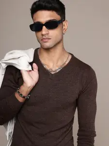 The Roadster Life Co. Solid V-Neck Pullover