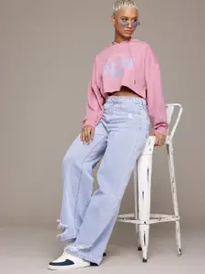 The Roadster Lifestyle Co. Women Printed Hooded Crop Sweatshirt