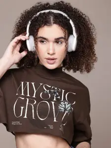 The Roadster Lifestyle Co. Typography Printed Drop-Shoulder Sleeves Crop Sweatshirt