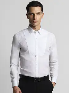 Peter England Elite Spread Collar Slim Fit Opaque Formal Shirt