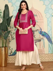 Ishin Ethnic Motifs Yoke Design Round Neck Straight Zari Kurta
