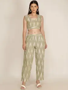 Gargistyle Ikkat Printed V-Neck Crop Top With Trousers
