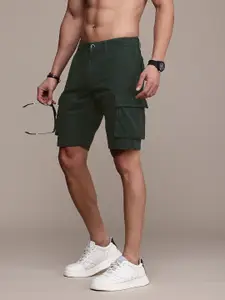 Roadster Men Solid Cargo Shorts