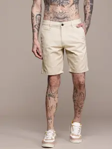 Roadster Men Solid Casual Chino Shorts