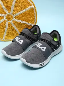 FILA Men Textured Running Shoes