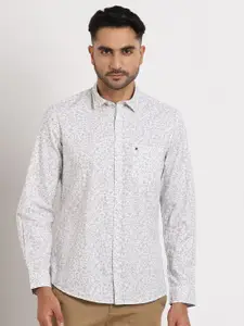 Turtle Relaxed Slim Fit Floral Printed Opaque Cotton Casual Shirt