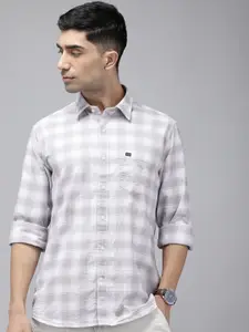 Arrow Manhattan Slim Fit Checked Pure Cotton Casual Shirt