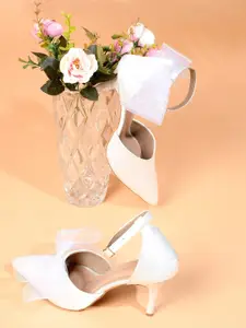 THE WHITE POLE Colourblocked Ethnic Kitten Sandals with Buckles