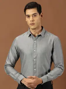 INVICTUS Original Slim Fit Spread Collar Oxford Weave Cotton Formal Shirt