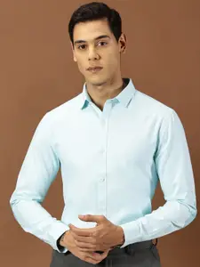 INVICTUS Slim Fit Spread Collar Long Sleeves Cotton  Formal Shirt