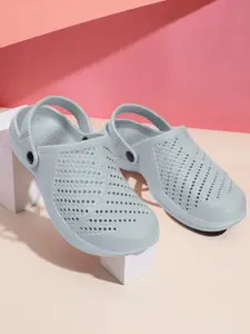 The Roadster Lifestyle Co. Men Grey Self Design Clogs