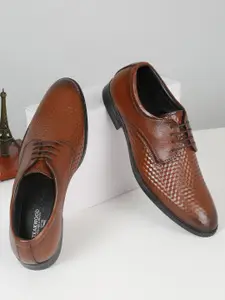 Teakwood Leathers Men Textured Formal Derbys