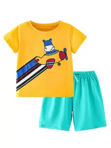 StyleCast Boys Graphic Printed T-shirt With Shorts