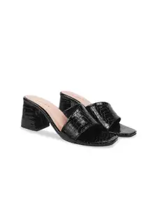 Shoetopia Girls Textured Block Pumps with Bows