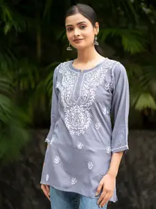 Rangreza Ethnic Floral Embroidered Kurti