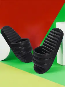The Roadster Lifestyle Co. Women Textured Sliders
