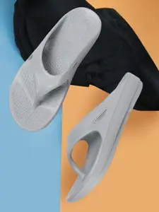 The Roadster Lifestyle Co. Men Textured Thongs