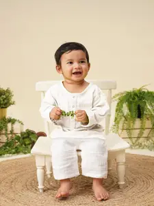 GREENDIGO Infant Boys White Band Collar Snap Button Organic Cotton Kurta With Pyjamas