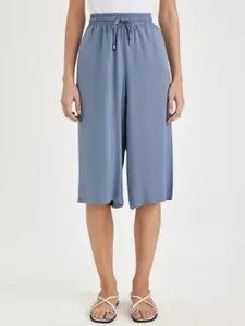 DeFacto Women Shorts