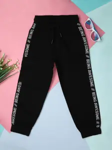 V-Mart Boys Regular Fit Mid-Rise Cotton Joggers Trousers