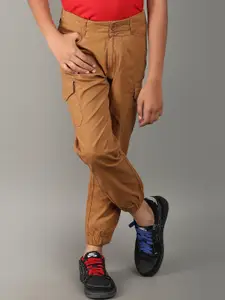 V-Mart Boys Regular Fit Mid-Rise Cotton Joggers Trousers