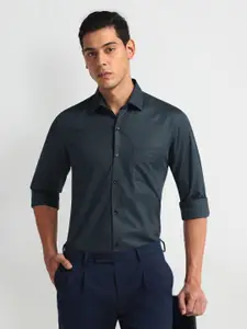 Arrow Spread Collar Slim Fit Cotton Formal Shirt