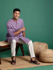 Sangria Men Woven Design Mandarin Collar Pure Cotton Kurta