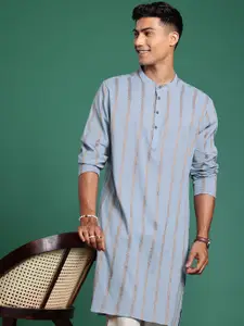 Sangria Men Geometric Woven Design Mandarin Collar Pure Cotton Kurta