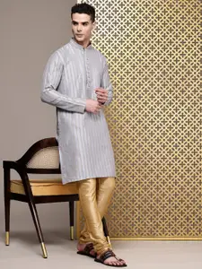 House of Pataudi Woven Design Regular Jashn Kurta With Churidar