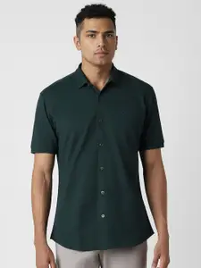 Van Heusen Sport Slim Fit Spread Collar Casual Shirt