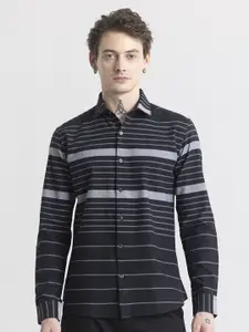 Snitch Black Classic Slim Fit Stripes Casual Shirt