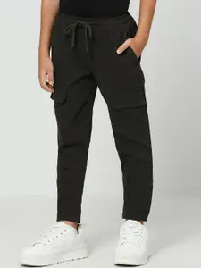 Nautica Boys Classic Slim Fit Mid-Rise Cargos Trousers