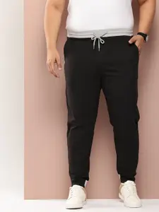 Sztori Men Plus Size Relaxed Fit Joggers With Contrast Detail