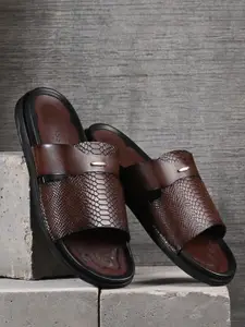 Egoss Men Self Design Sliders