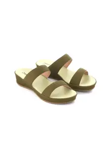PEPITOES Textured Open Toe Wedge Heel Sandals