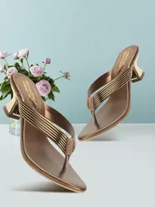 madam glorious Women Embellished Block Sandals