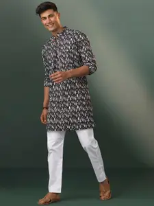 VASTRAMAY Geometric Printed Kantha Work Kurta With Pyjama