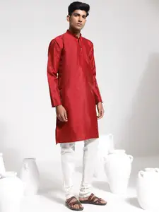 VASTRAMAY Men Floral Yoke Design Thread Work Kurta with Churidar
