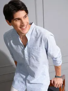 LOCOMOTIVE Men Premium Solid Slub Mandrain Collar Casual Shirt