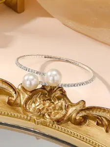 EL REGALO Women Pearls Silver-Plated Kada Bracelet