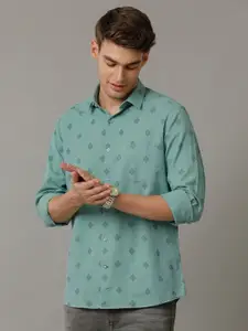 CAVALLO by Linen Club Contemporary Slim Fit Geometric Printed Spread Collar Casual Shirt