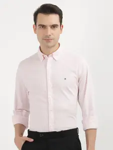 Tommy Hilfiger Men Micro Checks Opaque Casual Shirt