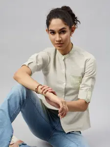 The Roadster Lifestyle Co Women Solid Cotton Casual Shirt