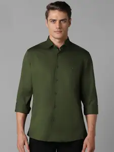 Louis Philippe Sport Men Slim Fit Opaque Casual Shirt