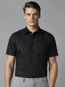 Louis Philippe Men Slim Fit Opaque Striped Formal Shirt