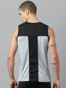 ATICX Men Pockets Slim Fit T-shirt