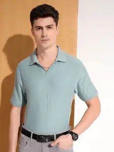 HIGHLANDER Men Blue Textured Horizontal Striped Polo Collar T-shirt