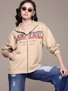 The Roadster Lifestyle Co. Women Printed Hooded Sweatshirt